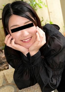 丰满小美女用嘴唇为你服务!