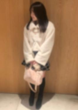 FC2PPV-4661749 露脸色情内射 一段从白天开始的害羞可爱年轻妻子的婚外情录。