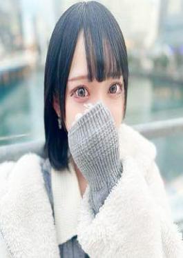 瘦弱女孩为还男友债务而拍摄性爱视频，学习资本主义。