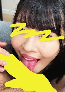 FC2PPV-4626582 长舌头技术娴熟的 baby 脸女孩吸引男人射精的第 50 次口交