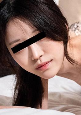 [ 10-021225-01 ] “Sexy Petite Girl Gives Full-Body Lip Service”